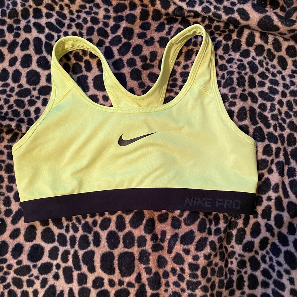 Sports bra